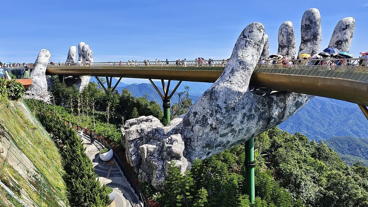 Ba Na Hills and Golden Bridge